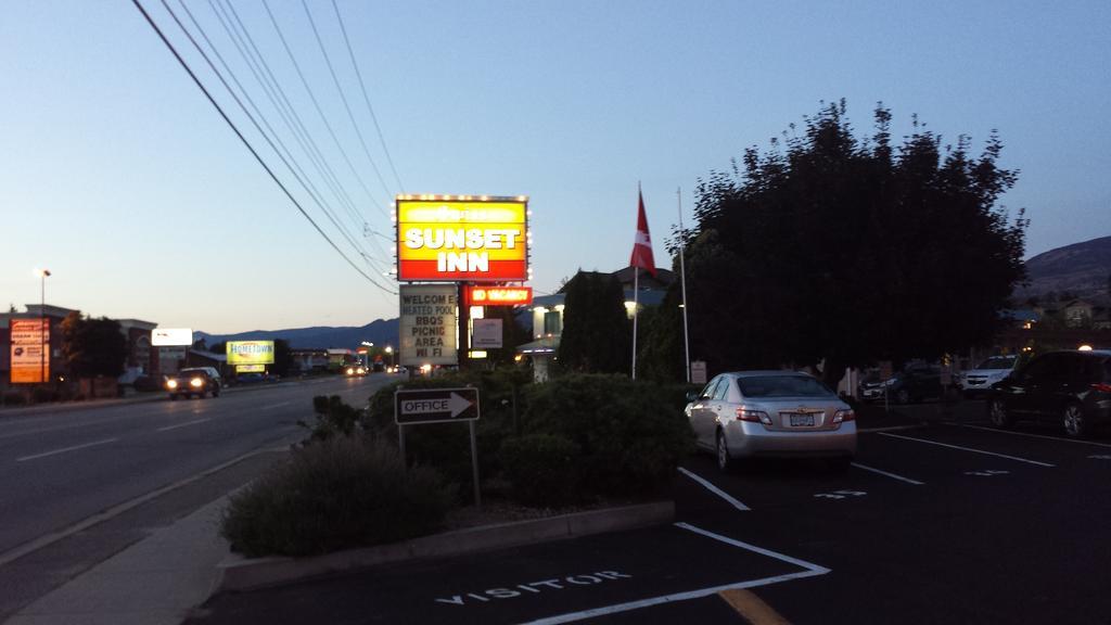 Swiss Sunset Inn Penticton Exterior foto